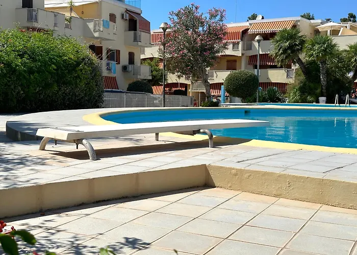 Topfloor Apt With Furnished Terrace Near The Sea