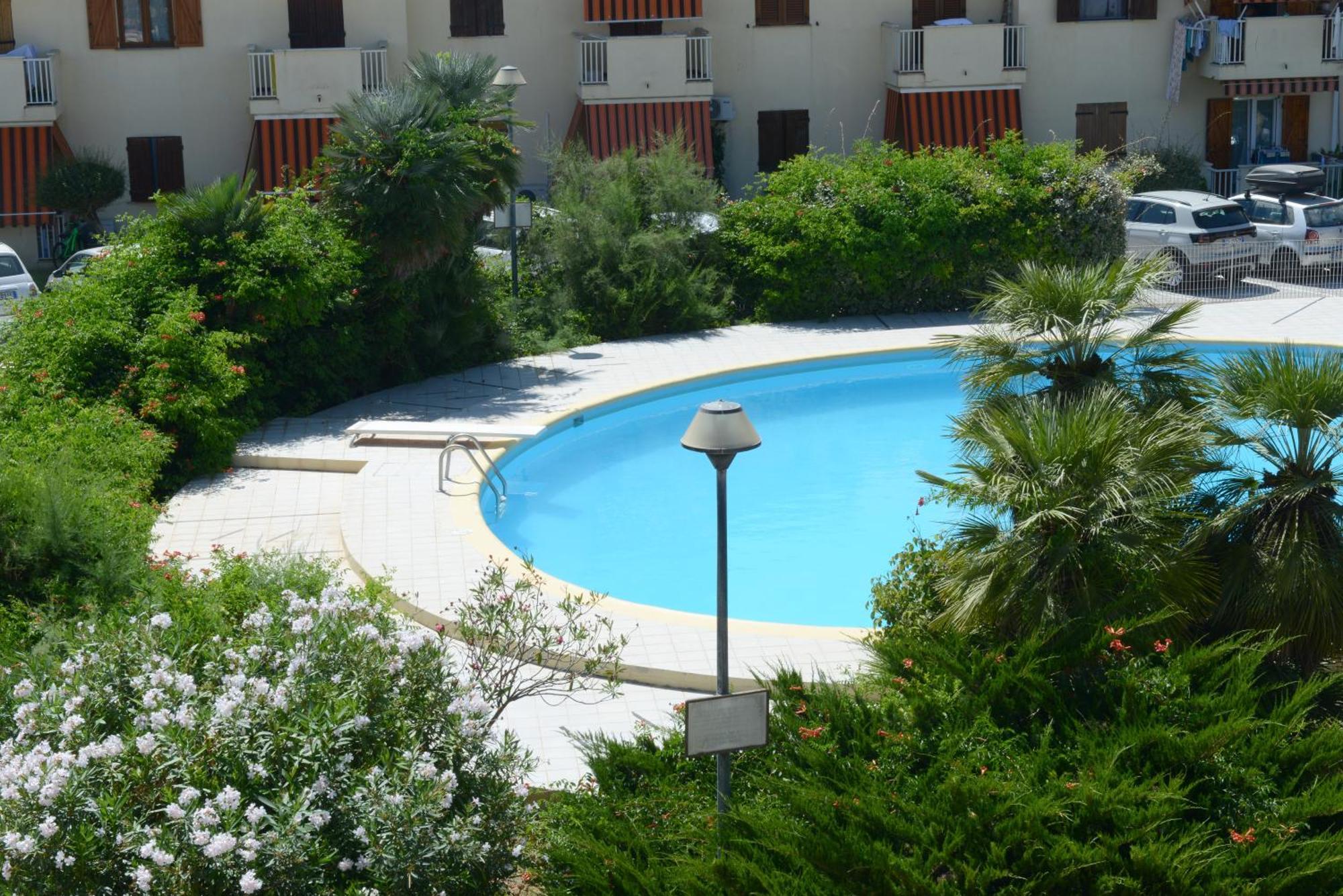 Apartment Topfloor With Furnished Terrace Near The Sea