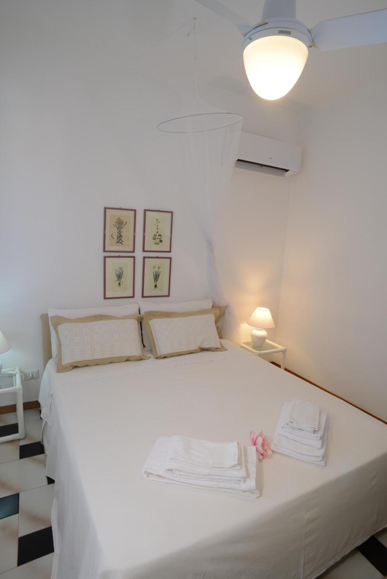 Topfloor With Furnished Terrace Near The Sea Apartment