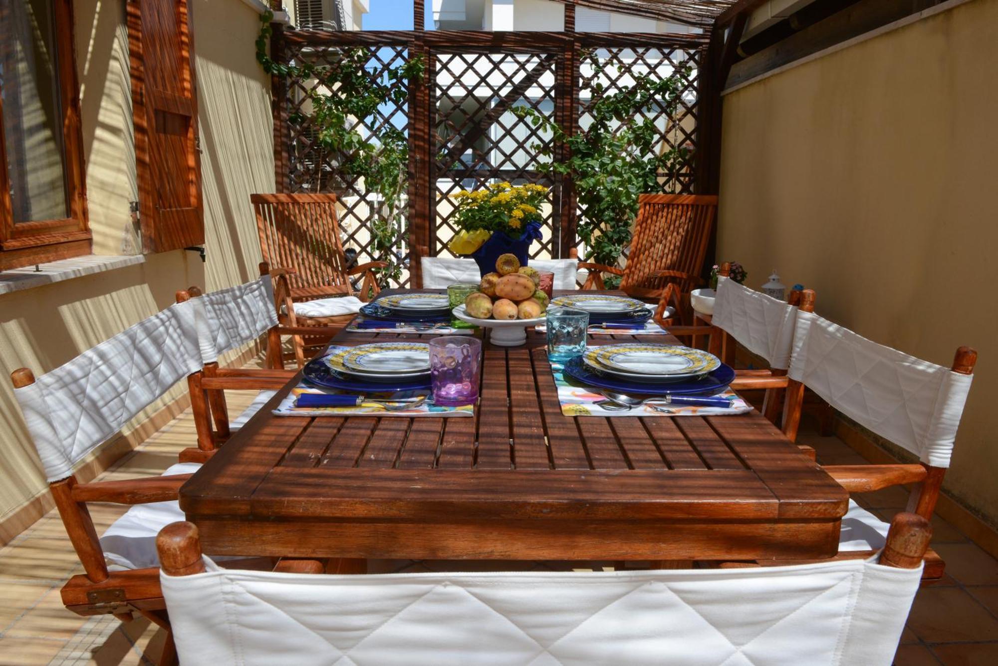 Topfloor With Furnished Terrace Near The Sea
