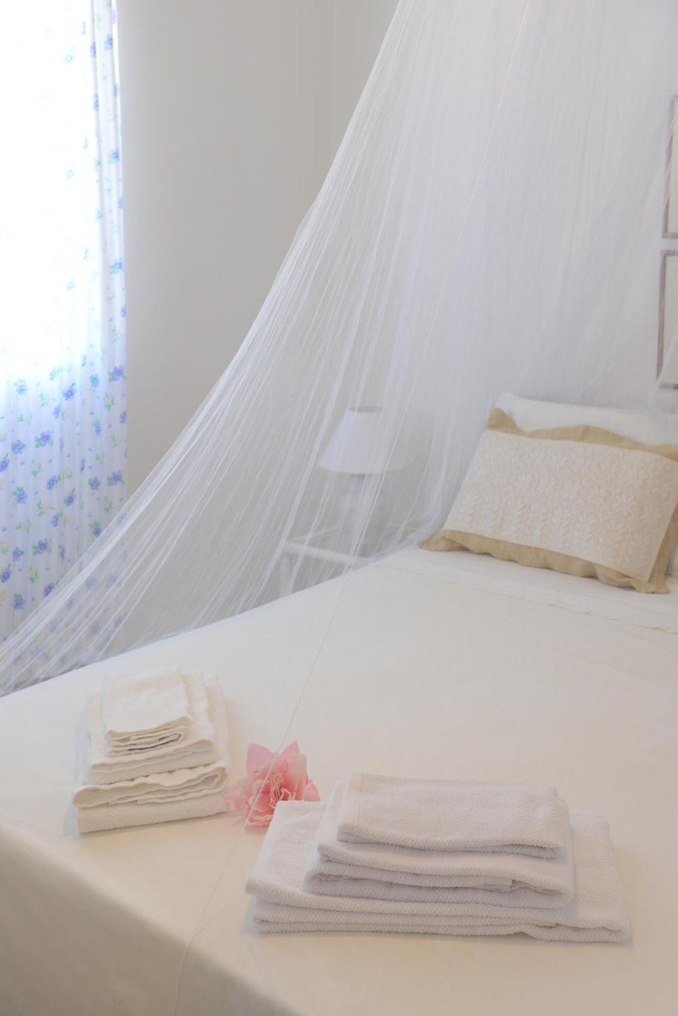 Topfloor With Furnished Terrace Near The Sea Apartment *